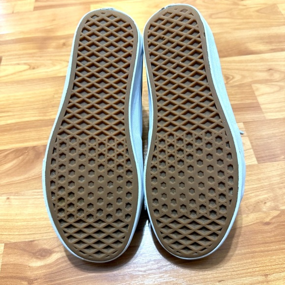 Vans White High-Top Logo Skate Shoes Men’s 7 Women’s 8.5 Great Condition - Picture 12 of 14